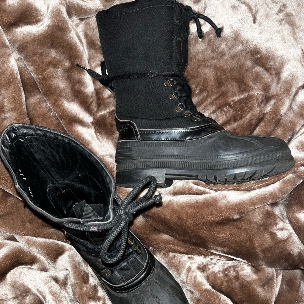 GUCCI snow boots